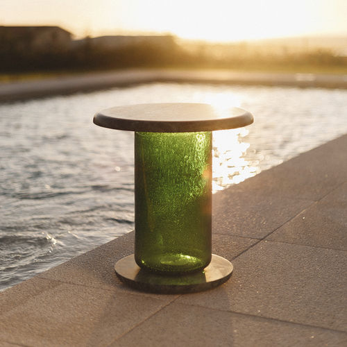 Tavolo d'appoggio contemporaneo - BUBBLE GREEN GUATEMALA - MAAMI HOME - in vetro soffiato / in marmo / con supporto in vetro