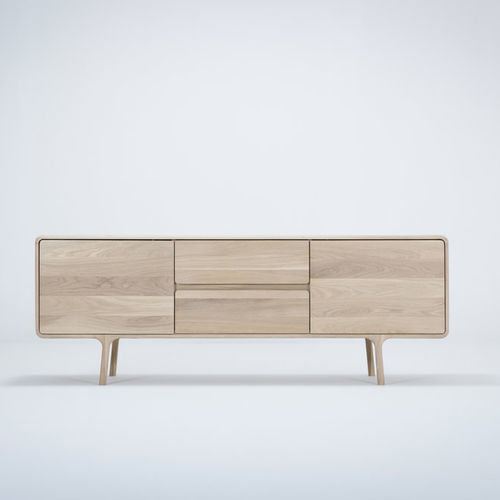 Credenza contemporanea - FAWN - Gazzda - in rovere / con cassetti / con ante battenti