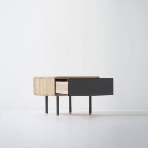 Comodino contemporaneo - FINA - Gazzda - in rovere / in linoleum / rettangolare
