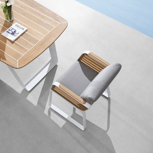 Sedia da pranzo contemporanea - WING - Higold - da esterno / in Sunbrella® / in legno