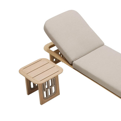 Tavolo d'appoggio contemporaneo - RIVA - Higold - in teak / con supporto in legno / quadrato