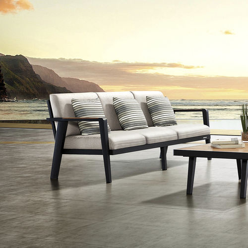 Divano contemporaneo - EMOTI - Higold - da esterno / in Sunbrella® / con braccioli