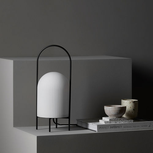 Lampada da tavolo - GHOST  - WOUD - in metallo / in vetro opalescente / contemporanea
