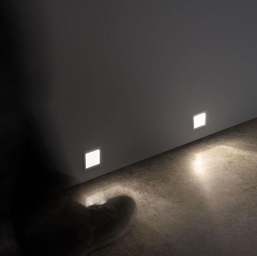 Luce da incasso a muro - MARKER - OLEV S.r.l. - LED / quadrata