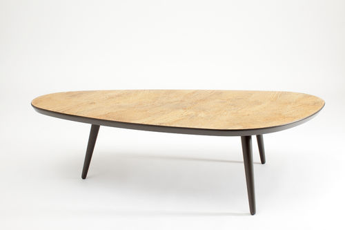Tavolino basso contemporaneo - SKALEO - SIKALINDI - in legno / triangolare / per uso residenziale