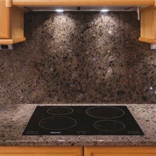 Piano di lavoro in granito - LABRADOR ANTIQUE - WALL GRANITE SERVICE SRL - da cucina / nero / marrone