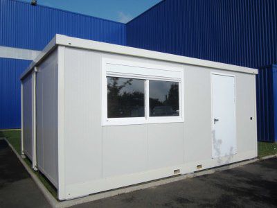 Costruzione di container per cantiere - MONOBLOC - CONTAINERS SOLUTIONS - per uso industriale / per spogliatoio / per servizi sanitari