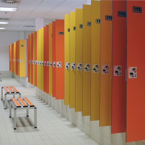 Armadietto spogliatoio in HPL - HPL   - Frajt s.r.o. - per impianto sportivo / contract / per scuola