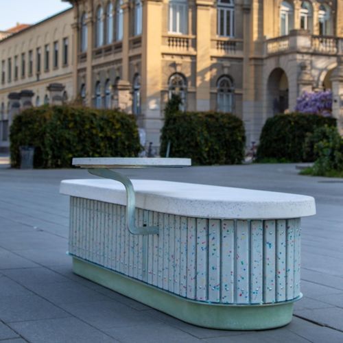 Panca per spazi pubblici contemporanea - LUXURY - THE ITALIAN LAB SRL - in plastica riciclata / in lamiera d'acciaio / in calcestruzzo