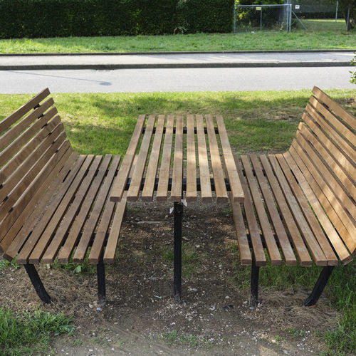 Tavolo da picnic contemporaneo - URBAN M - THE ITALIAN LAB SRL - in WPC / con supporto in acciaio termolaccato / con supporto in acciaio galvanizzato
