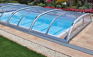Copertura per piscina bassa - NOVA - Gullberg & Jansson AB - scorrevole / in alluminio / con azionamento manuale