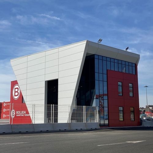 Rivestimento di facciata in pannelli - GRANITE® HDXTREME  - ArcelorMittal Europe – Flat Products - in acciaio / in poliestere / verticale