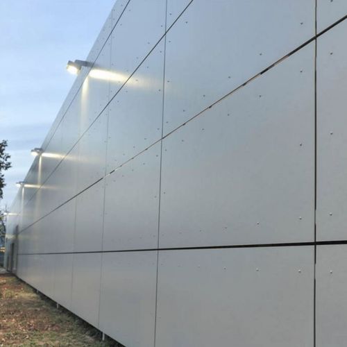 Rivestimento di facciata in pannelli - PIŁA - Copal - in alluminio / liscio / aspetto metallo