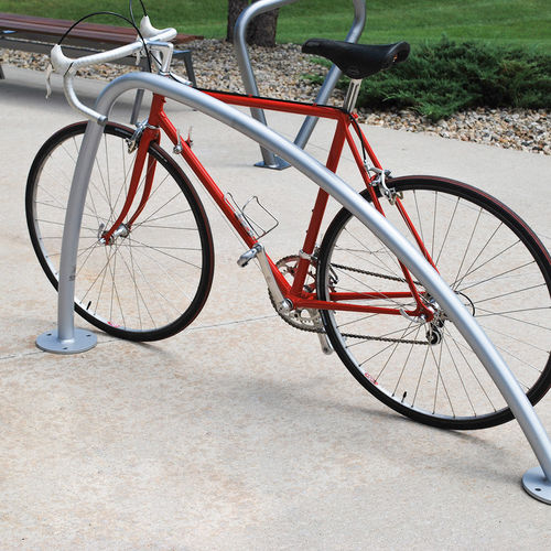 Rastrelliera per biciclette a pavimento - FINN™ - Madrax - per spazi pubblici / in acciaio galvanizzato / in acciaio con rivestimento a polvere