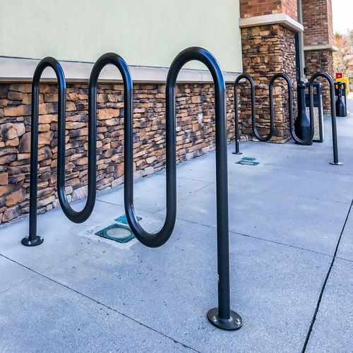 Rastrelliera per biciclette a pavimento - HEAVY DUTY WINDER - Madrax - per spazi pubblici / in acciaio galvanizzato / in acciaio con rivestimento a polvere