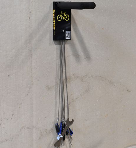 Stazione di riparazione biciclette in acciaio galvanizzato - BRS-WM - Madrax - con set di utensili / per spazi pubblici
