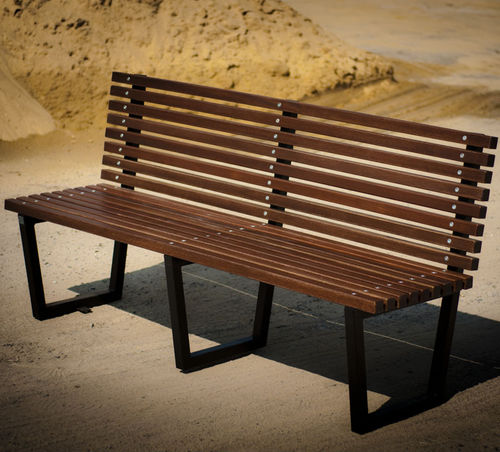 Panca per spazi pubblici contemporanea - BERGEN 02.015 - ZANO Street Furniture - in legno di latifoglie / in pino / in picea