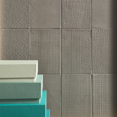 Piastrella in gres porcellanato - SIGNS - 41zero42 - in ceramica / strutturata / riflettente