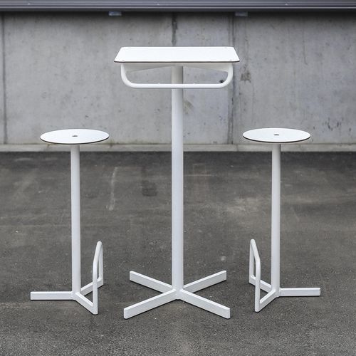 Sgabello da bar contemporaneo - BISTROT LBS180 - egoé - in HPL / con supporto in acciaio / con base centrale