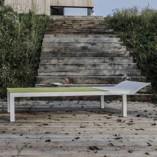 Lettino prendisole contemporaneo - Alva LAL417 - egoé - in Batyline® / in alluminio / impilabile
