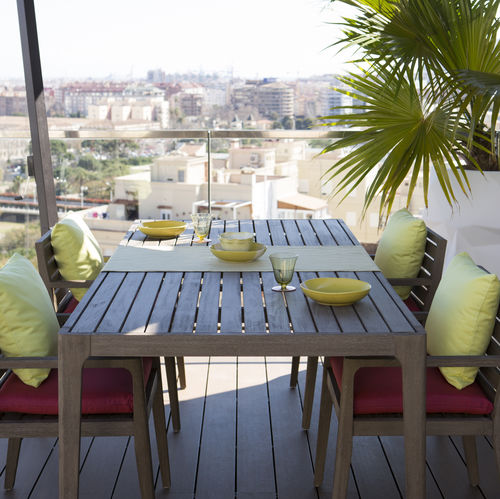 Tavolo da pranzo contemporaneo - SKY - GreenDesign - in teak / rettangolare / per uso residenziale