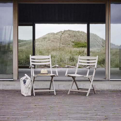 Sedia da giardino contemporanea - SKAGERAK - SELANDIA - Paustian - da esterno / in teak / con supporto in teak