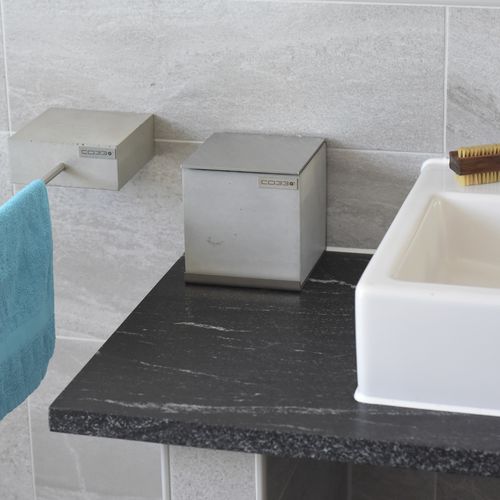 Contenitori portaoggetti in acciaio inossidabile - BALNEOS - CO33 - in calcestruzzo / con coperchio / per stanza da bagno
