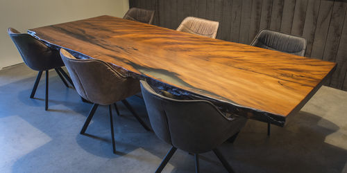 Tavolo da pranzo contemporaneo - KAURI - Unik - in legno massiccio / in legno laccato / in noce americano