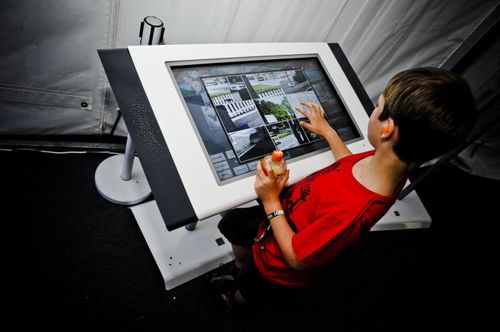 Touch screen a muro - MODULX - WAVEinside - fisso