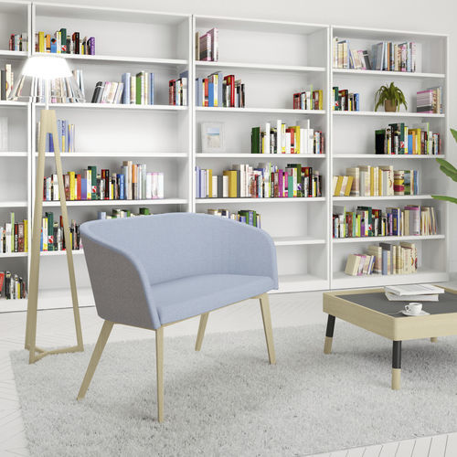 Divano contemporaneo - NAUDU - Nowy Styl - in tessuto / con braccioli / grigio