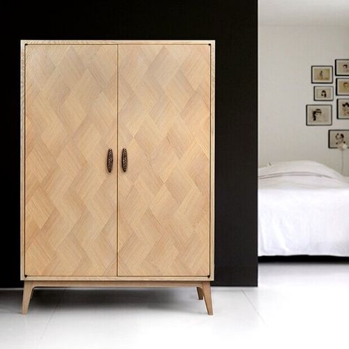 Armadio contemporaneo - AFONSO - Larforma - in legno massiccio / in MDF / in legno compensato
