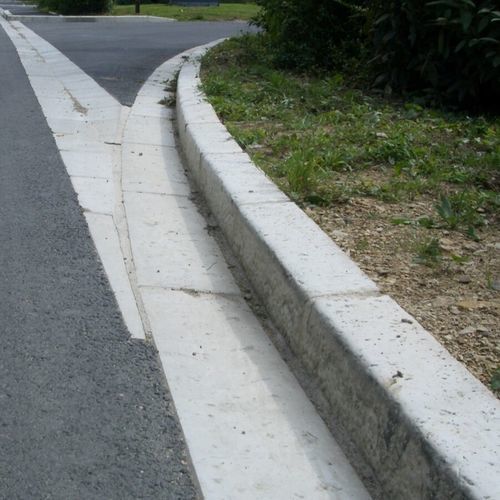 Bordura da giardino - BOT3 - REPLIK - per marciapiede / per allestimenti paesaggistici / in calcestruzzo