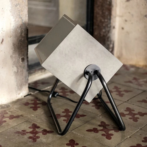 Lampada da pavimento - PLW-LT-001 - Lyon Béton - in metallo / in calcestruzzo fibrorinfrozato / design industriale
