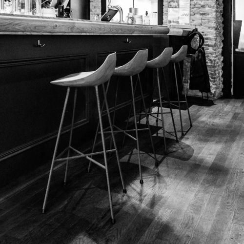 Sgabello da bar contemporaneo - HAUTEVILLE - Lyon Béton - in calcestruzzo / con supporto in ferro / con supporto in legno