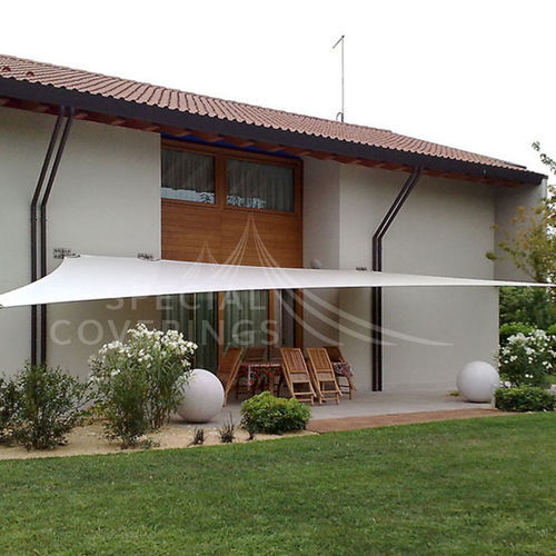 Vela ombreggiante resistente agli UV - A Tre Alban Coverings S.r.l. - su misura / resistente al vento / triangolare