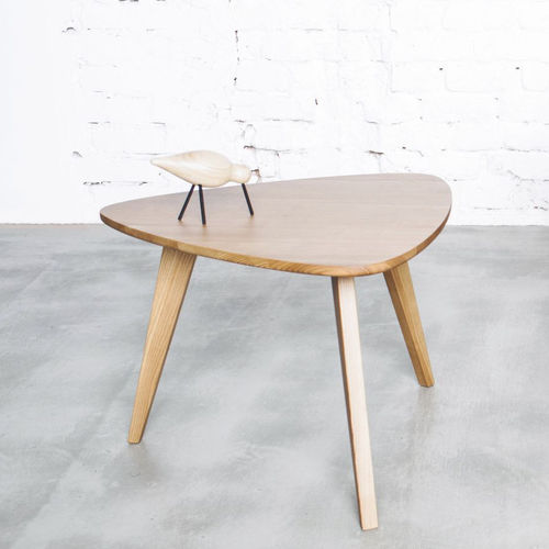 Tavolino basso contemporaneo - SMALL - 366 Concept - in legno / triangolare / per uso residenziale