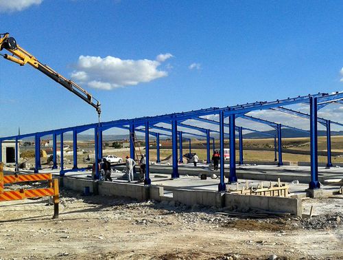 Capannone in acciaio galvanizzato - UNILEVER LIPTON - APEC Smart Steel Structures