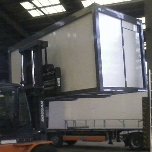 Edificio container - APEC Smart Steel Structures - in acciaio / su ossatura metallica / per alloggi collettivi