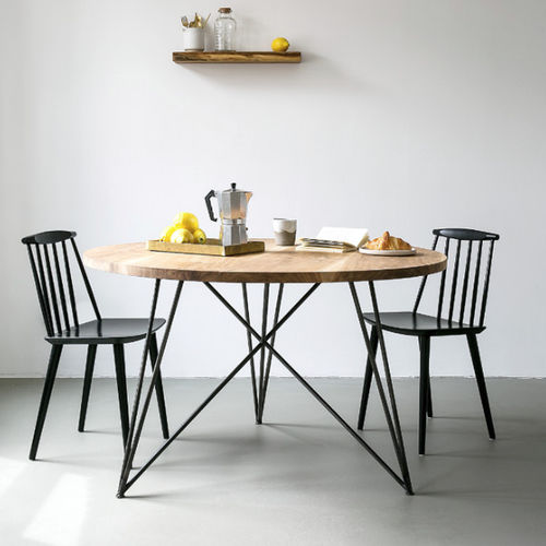 Tavolo da pranzo contemporaneo - NUTSANDWOODS - in rovere / in acciaio / rotondo