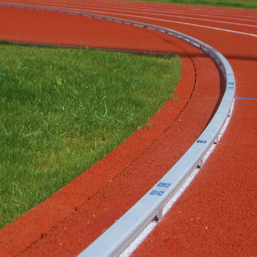 Bordo di pista di atletica in alluminio - A.98.00-0 - LAUSIN Y VICENTE S.L. - certificato World Athletics