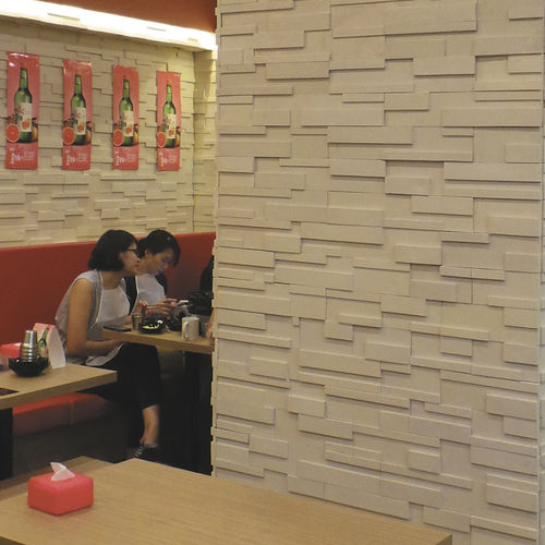 Paramento in calcestruzzo - LINÉAIRESTONE : URBAN LATTE - CRAFT STONE - indoor / per esterni / 3D