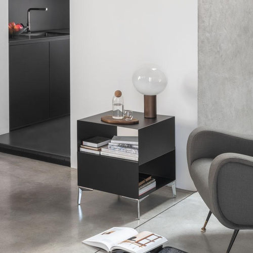 Tavolo d'appoggio contemporaneo - CUBE - pezzani home collection - in laminato / con supporto in acciaio verniciato / quadrato
