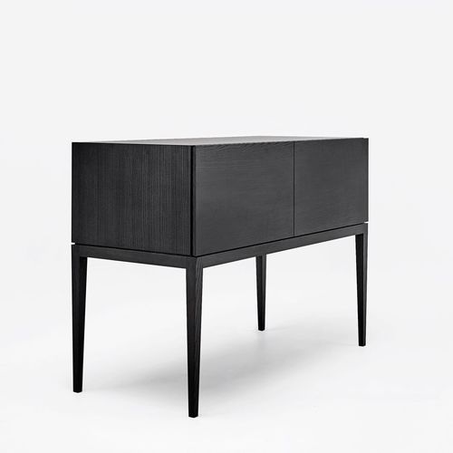 Credenza con piedi alti - M11 series - MINT Furniture - contemporanea / in rovere / in frassino