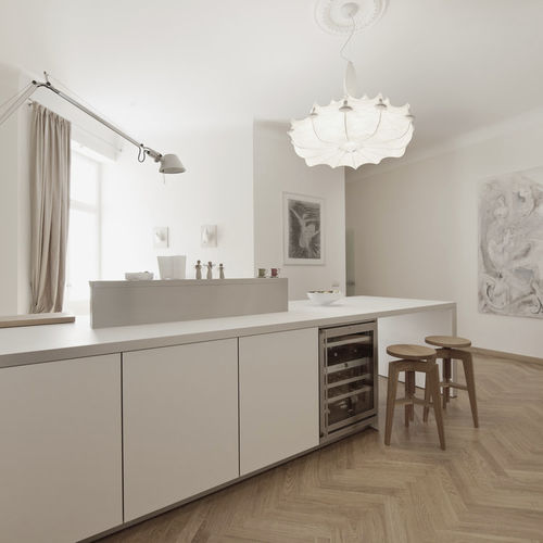 Sgabello contemporaneo - SCREW - MINT Furniture - in rovere / in frassino / in noce americano