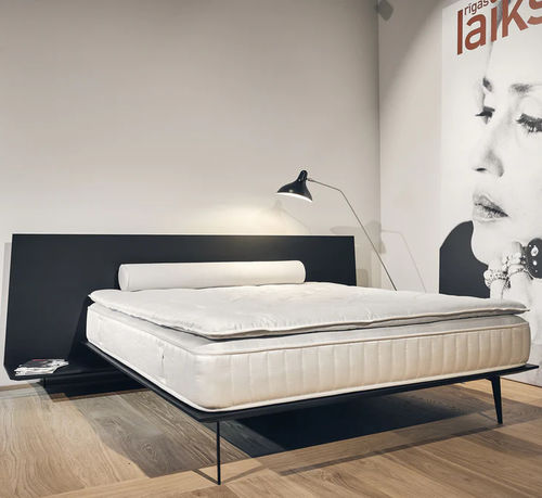 Letto matrimoniale - MORETTA - MINT Furniture - contemporaneo / con testiera / con comodini