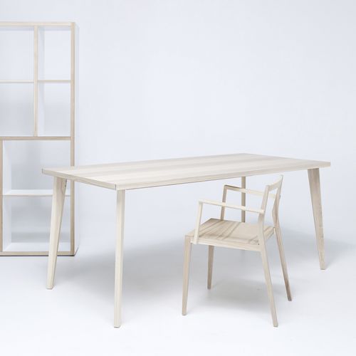 Tavolo contemporaneo - QUATTRO - MINT Furniture - in rovere / in legno massiccio / in frassino