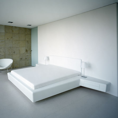 Letto matrimoniale - WHITELINE - AMOS DESIGN - contemporaneo / con testiera / con comodini