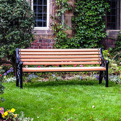 Panca per spazi pubblici classica - LOWTHER™ SEAT - Glasdon Group Limited - in ghisa di alluminio / in plastica riciclata