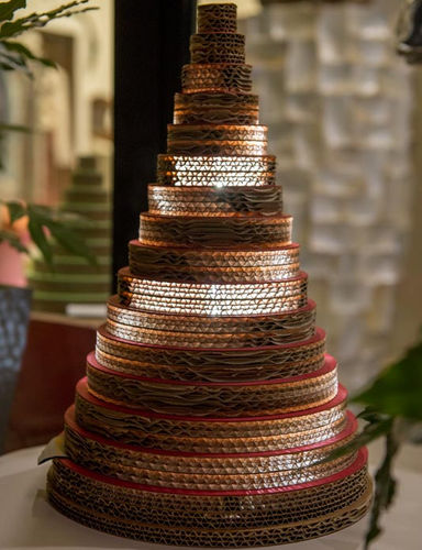 Scultura in cartone - CHRISTMAS TREE WITH LIGHTS - Lessmore - a pavimento
