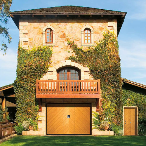 Porta basculante per garage - Spi - SILVELOX GROUP SPA - in rovere / in larice / in okoumé